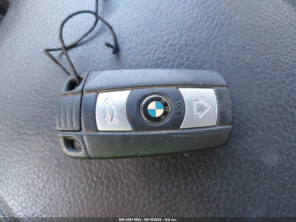 WBAPH5G55ANM70306 2010 BMW 328I photo no. 11