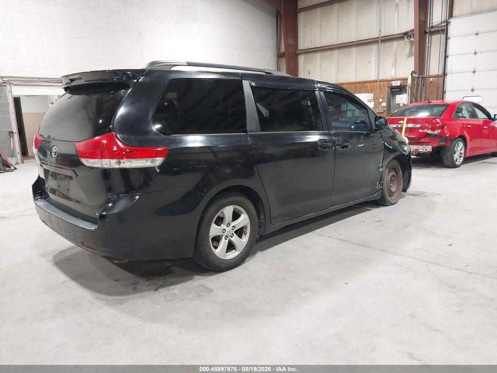 5TDKK3DC3CS244834 2012 TOYOTA SIENNA photo no. 4