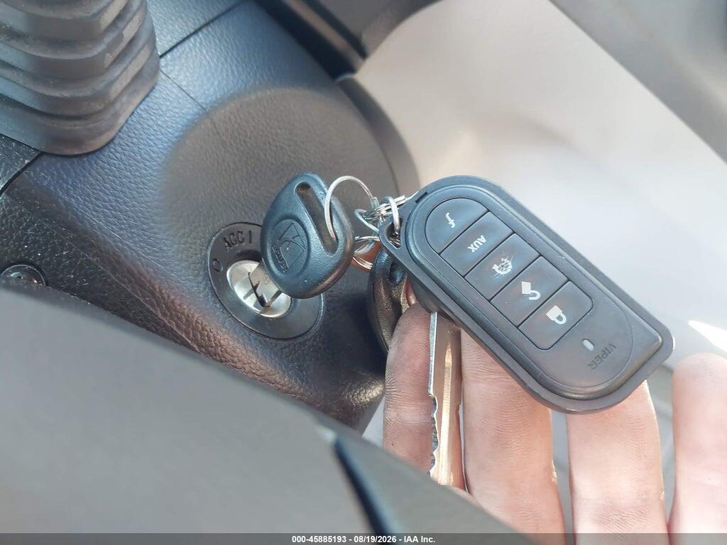 3GSCL33P28S717992 2008 SATURN VUE photo no. 11