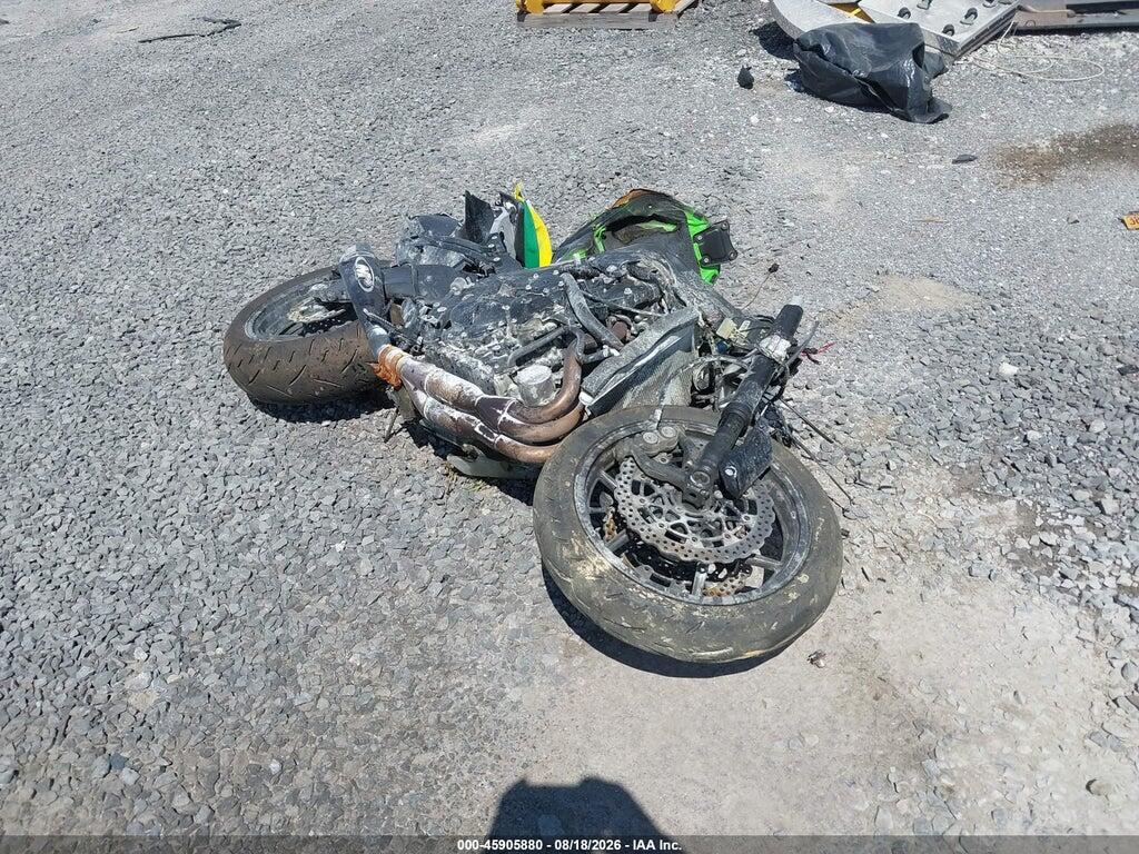 2010 KAWASAKI ZX1000 JKAZXCF14AA002036
