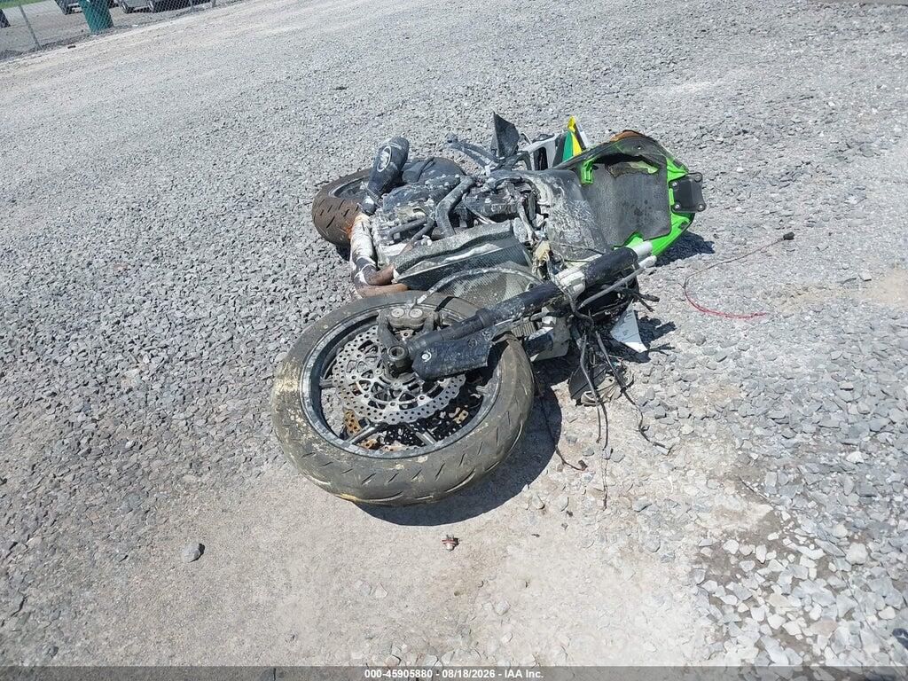JKAZXCF14AA002036 2010 KAWASAKI ZX1000 photo no. 5