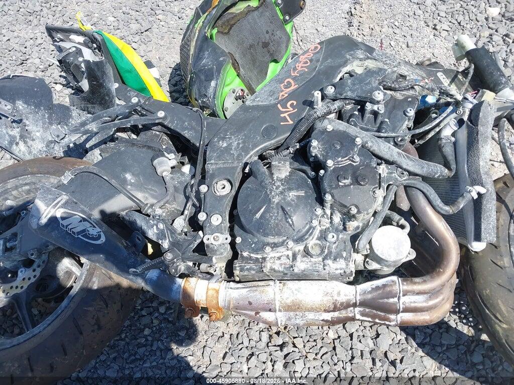 JKAZXCF14AA002036 2010 KAWASAKI ZX1000 photo no. 8