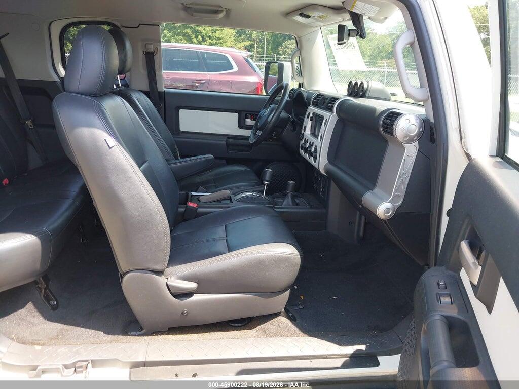 JTEBU4BF4AK089787 2010 TOYOTA FJ CRUISER photo no. 5