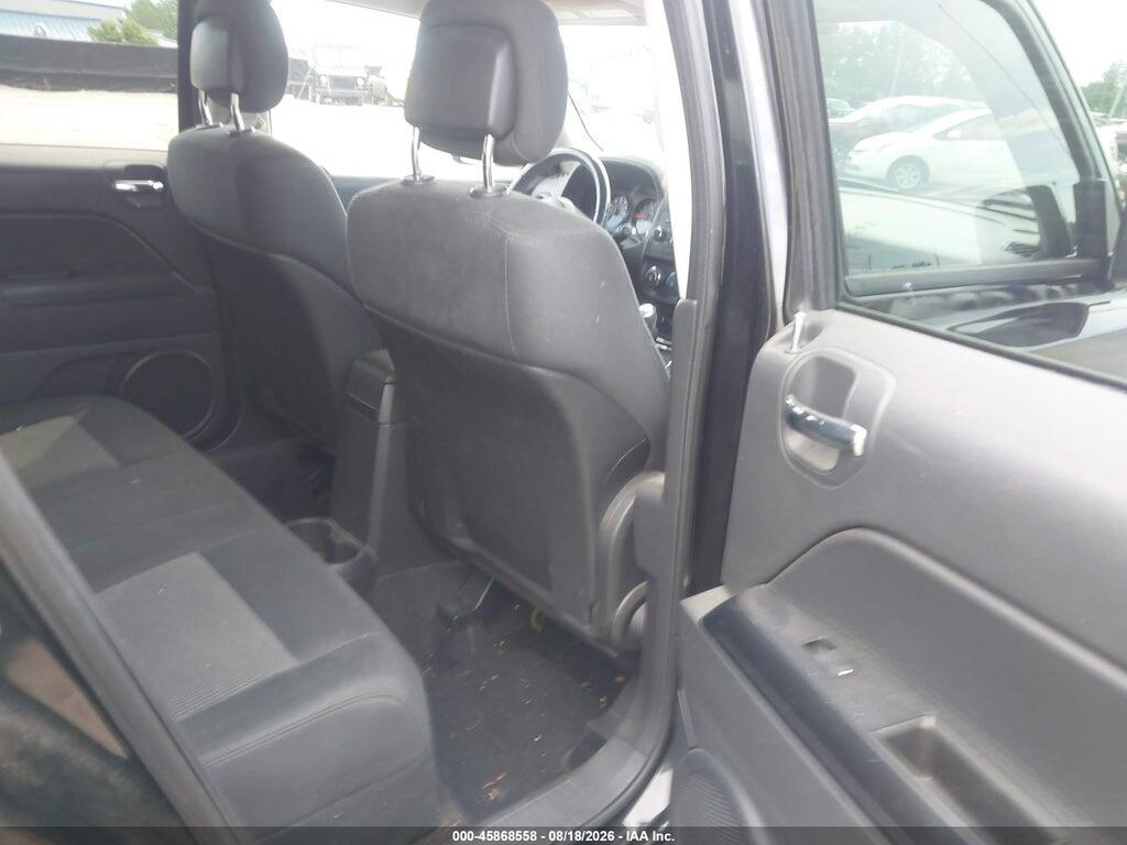 1C4NJPFB5CD660570 2012 JEEP PATRIOT photo no. 8