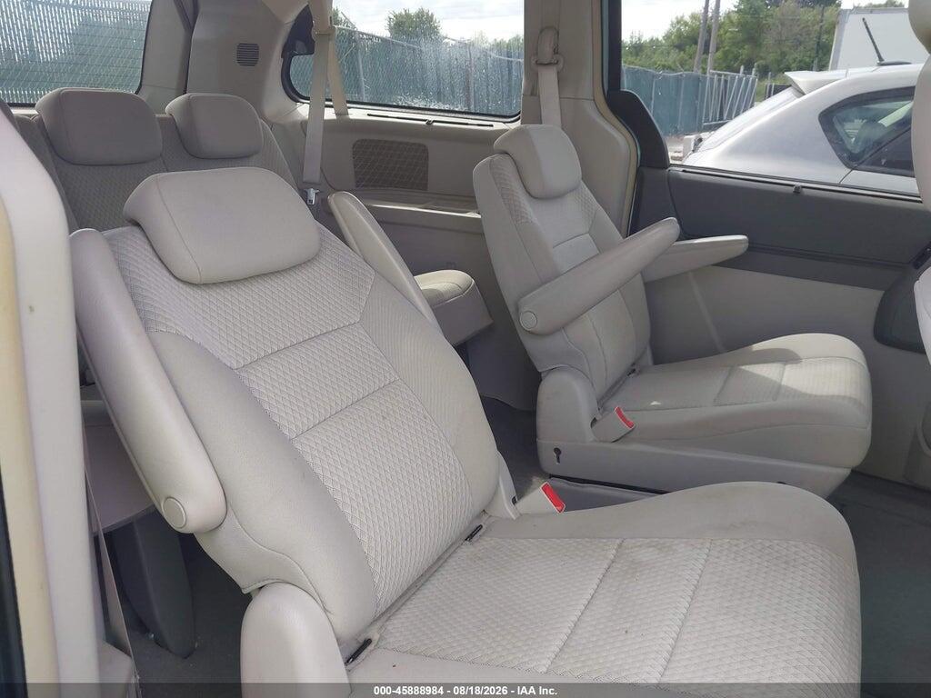 2A4RR5D1XAR449071 2010 CHRYSLER TOWN & COUNTRY photo no. 8