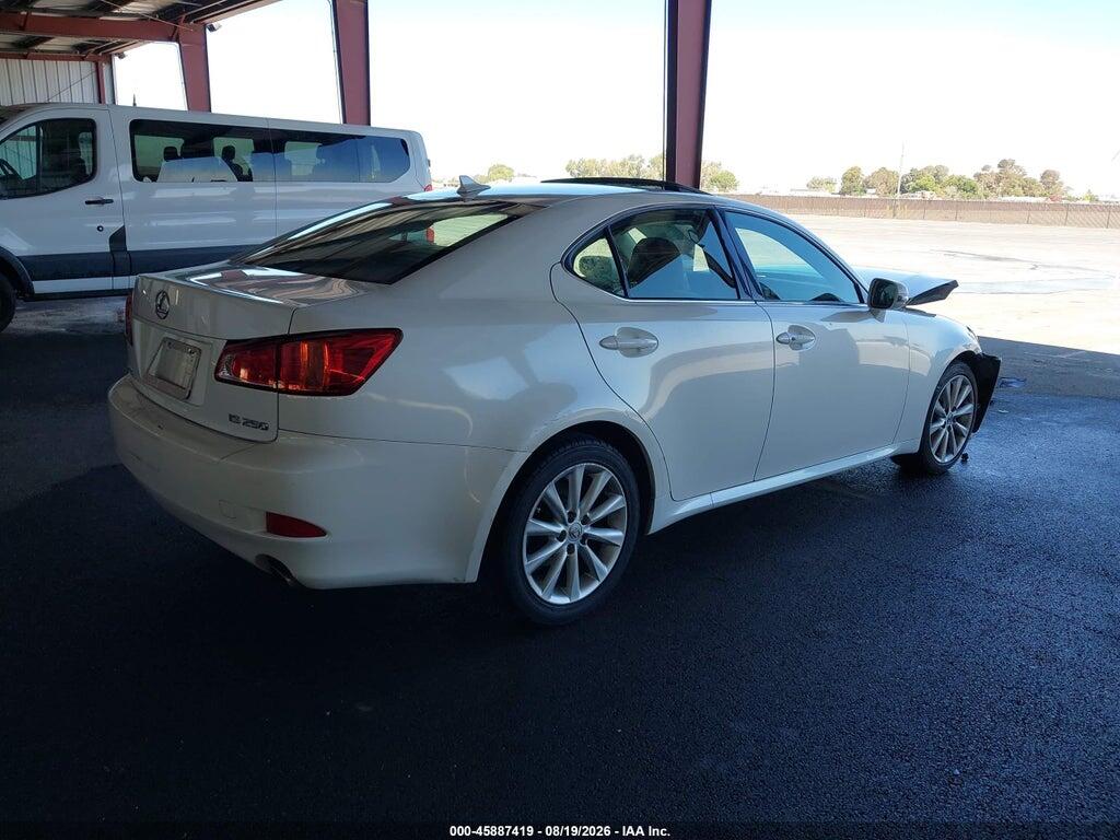 JTHBF5C25A5124060 2010 LEXUS IS 250 photo no. 4
