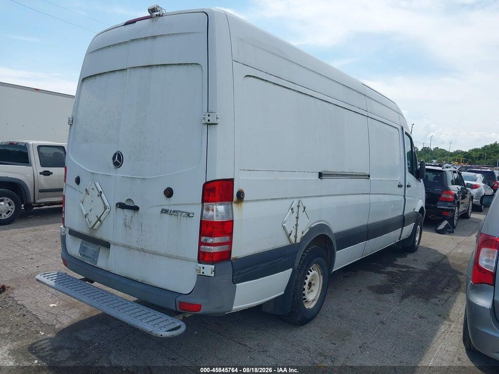 WD3PE8CB0C5704146 2012 MERCEDES-BENZ SPRINTER 2500 photo no. 4