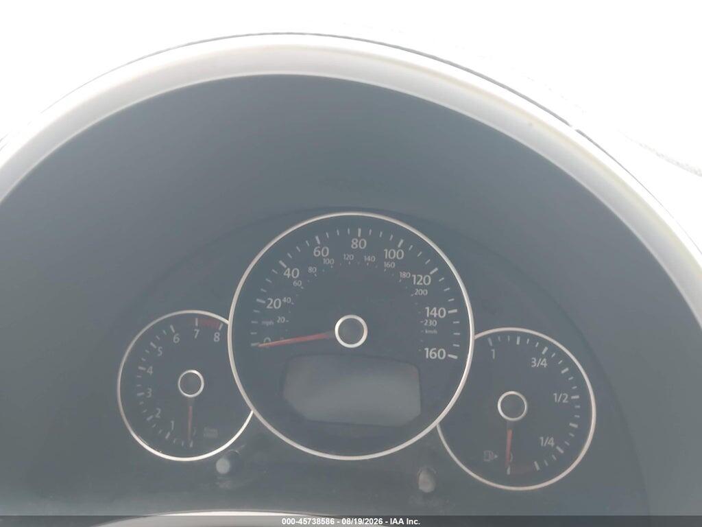 3VWVA7AT5CM610348 2012 VOLKSWAGEN BEETLE photo no. 7