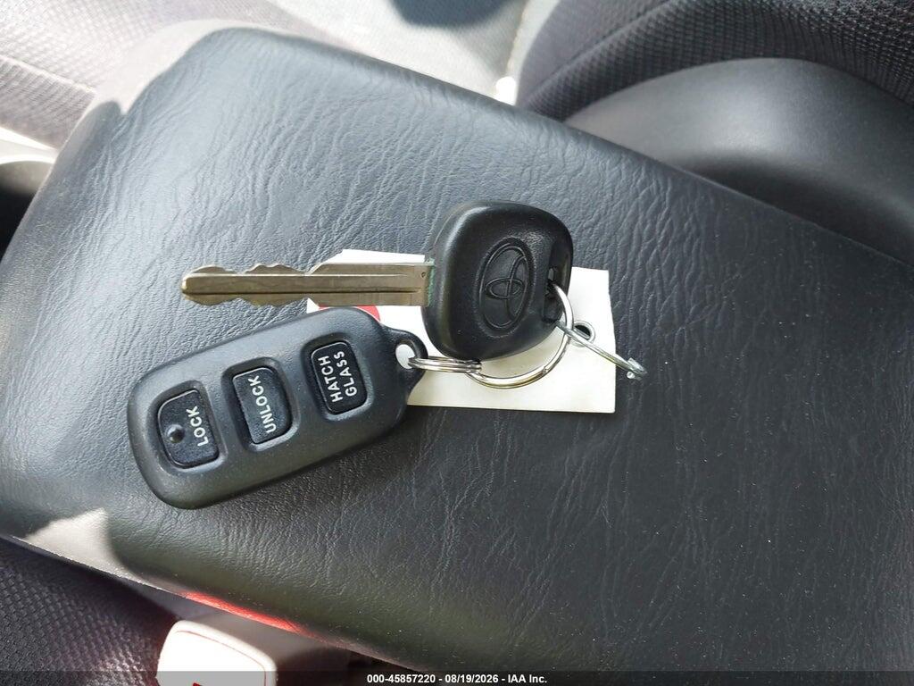 2T1KR32E76C620609 2006 TOYOTA MATRIX photo no. 11