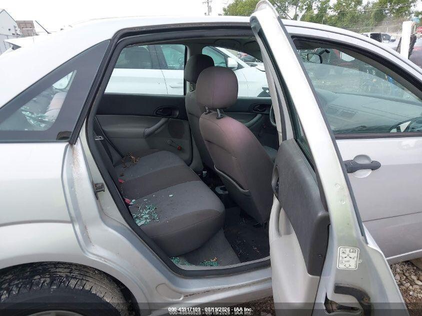 1FAFP34NX7W158968 2007 FORD FOCUS photo no. 8