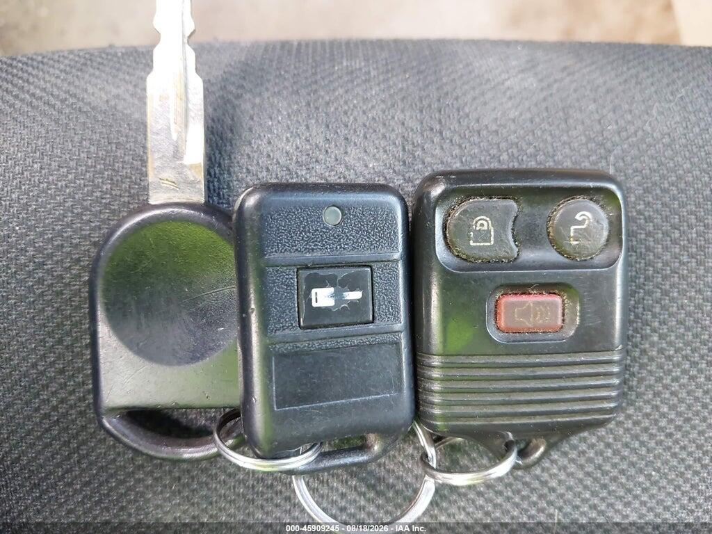 1FMCU93147KA31062 2007 FORD ESCAPE photo no. 11