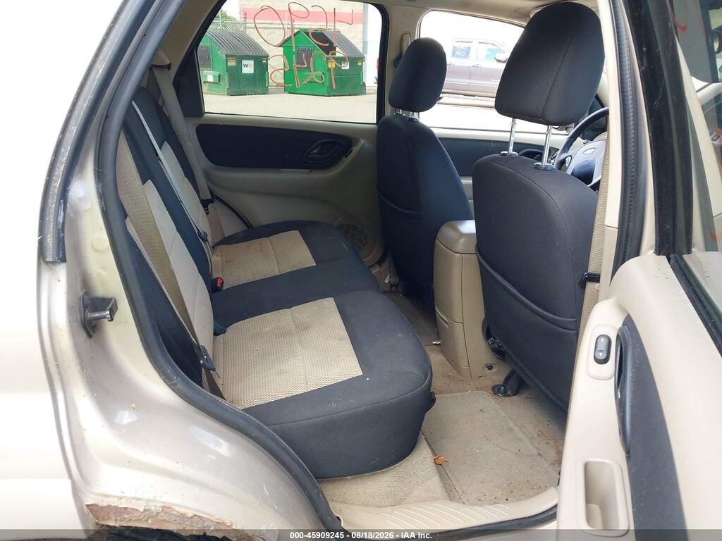 1FMCU93147KA31062 2007 FORD ESCAPE photo no. 8