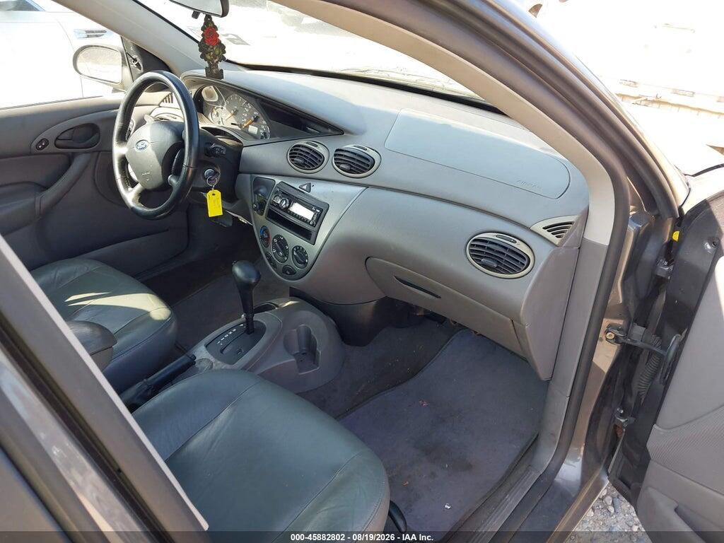 1FAFP38333W237269 2003 FORD FOCUS photo no. 5