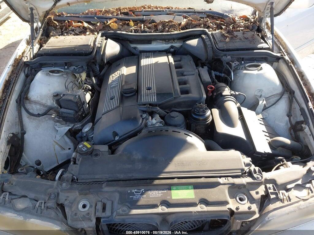 WBADT63401CF02050 2001 BMW 530IA photo no. 10