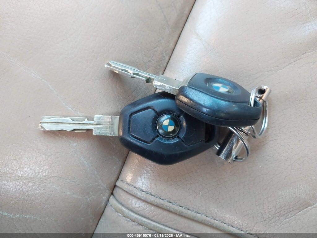 WBADT63401CF02050 2001 BMW 530IA photo no. 11