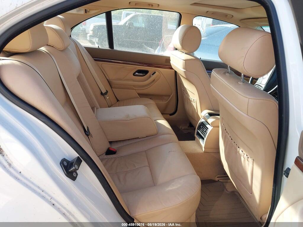WBADT63401CF02050 2001 BMW 530IA photo no. 8