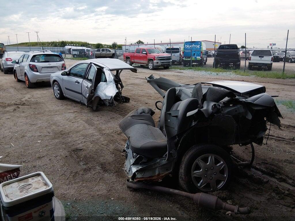 1FAFP34N75W112558 2005 FORD FOCUS photo no. 3