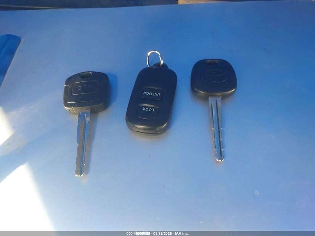 2T1BR32E95C417591 2005 TOYOTA COROLLA photo no. 11