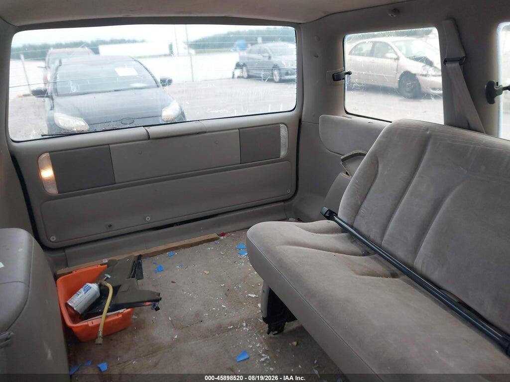 2P4FH2535SR138462 1995 PLYMOUTH VOYAGER photo no. 8