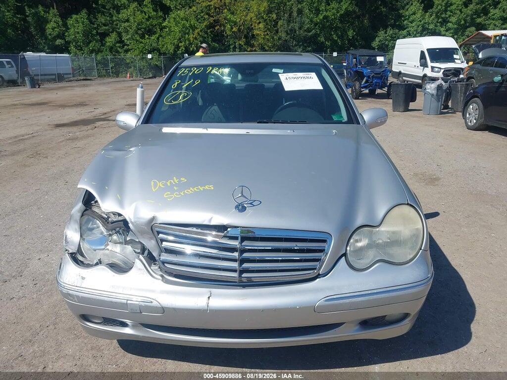 WDBRF61J74E017465 2004 MERCEDES-BENZ C 240 photo no. 12