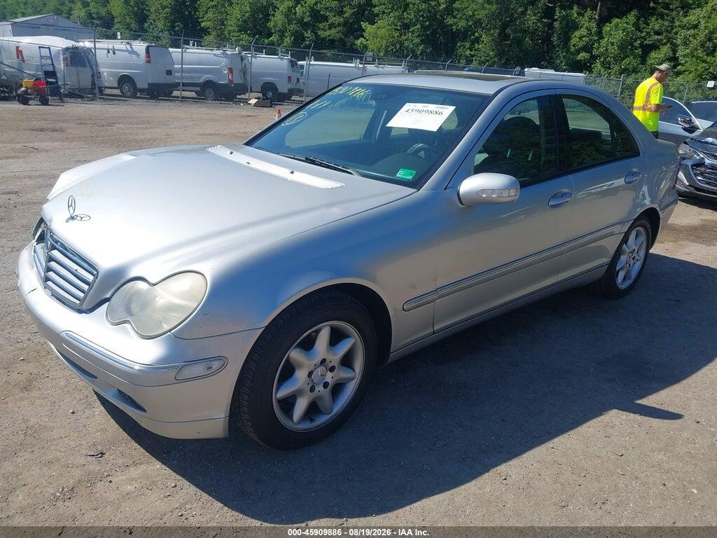 WDBRF61J74E017465 2004 MERCEDES-BENZ C 240 photo no. 2