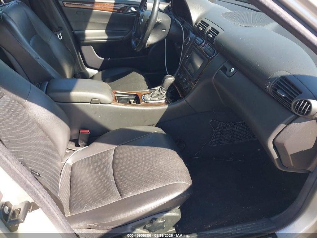 WDBRF61J74E017465 2004 MERCEDES-BENZ C 240 photo no. 5