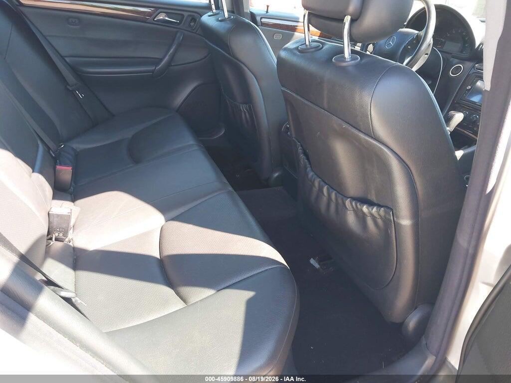 WDBRF61J74E017465 2004 MERCEDES-BENZ C 240 photo no. 8