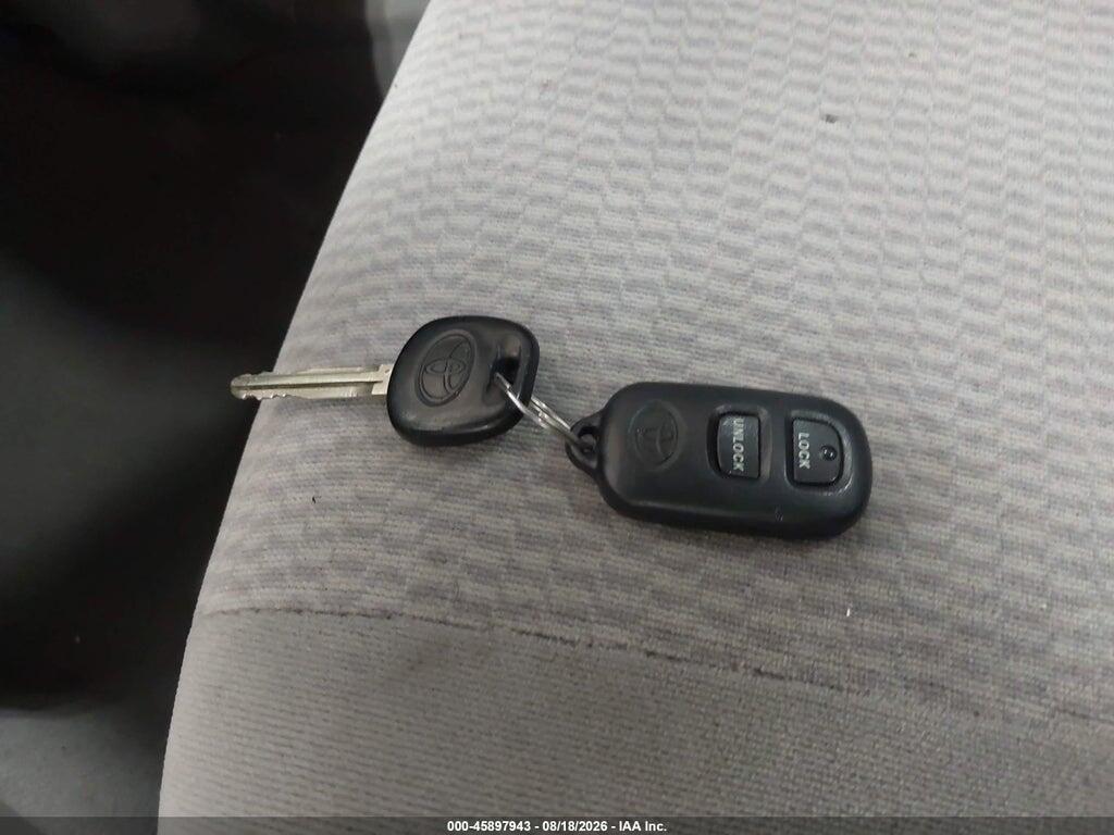 2T1BR32E25C394686 2005 TOYOTA COROLLA photo no. 11