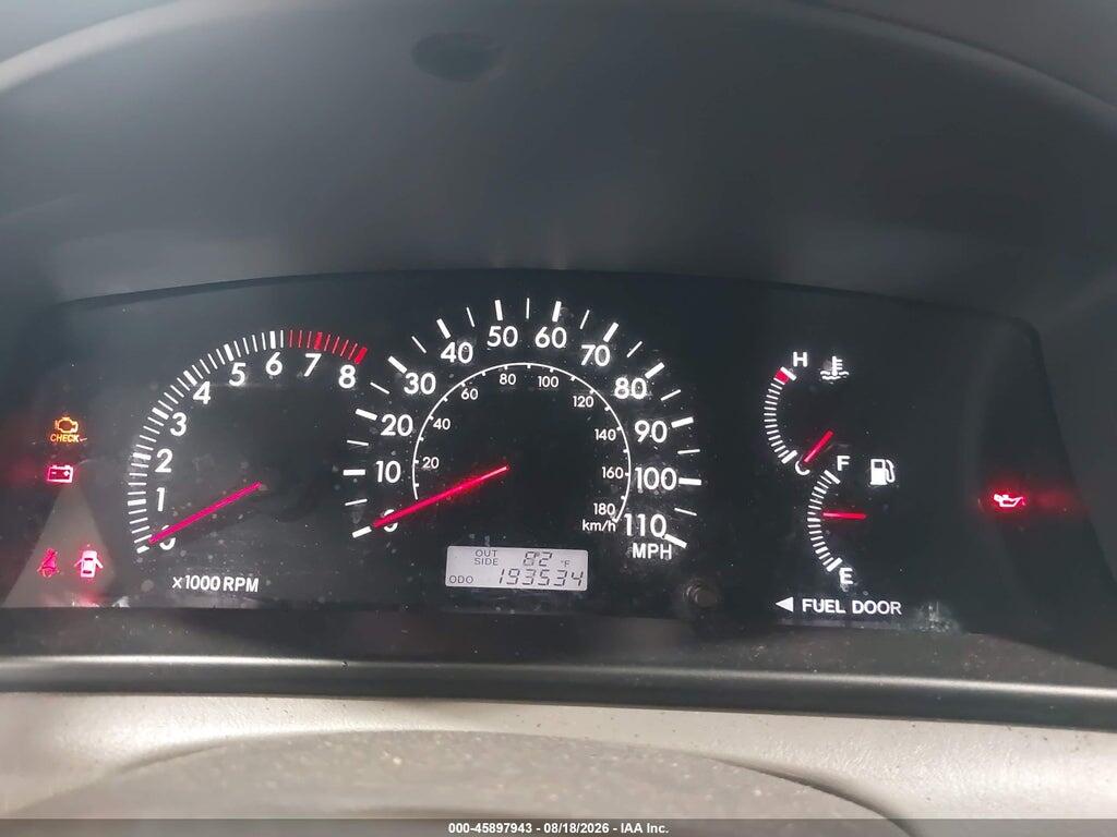 2T1BR32E25C394686 2005 TOYOTA COROLLA photo no. 7