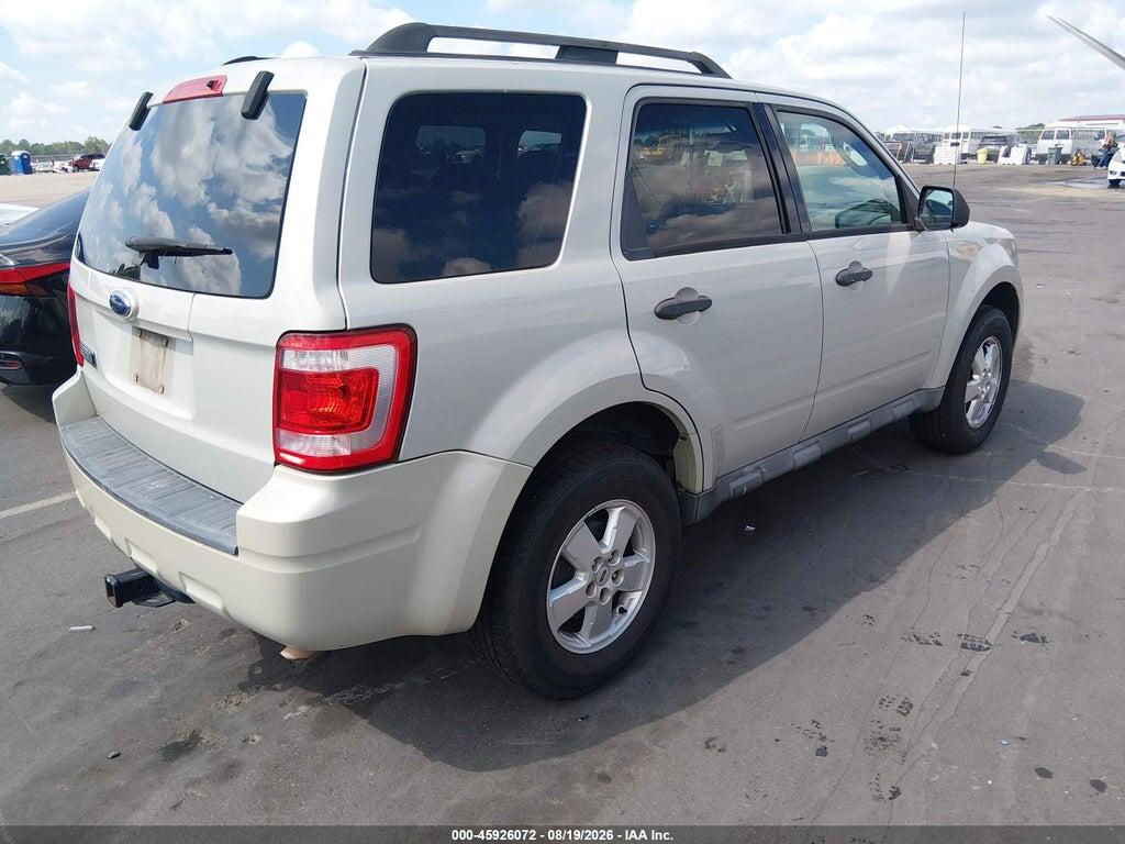 1FMCU03729KD01361 2009 FORD ESCAPE photo no. 4