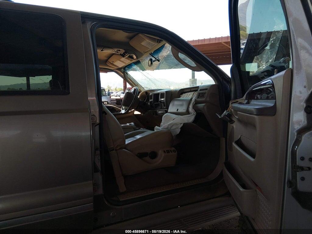 1FMSU43PX4ED60720 2004 FORD EXCURSION photo no. 5