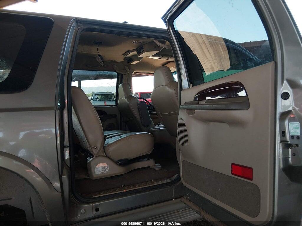 1FMSU43PX4ED60720 2004 FORD EXCURSION photo no. 8