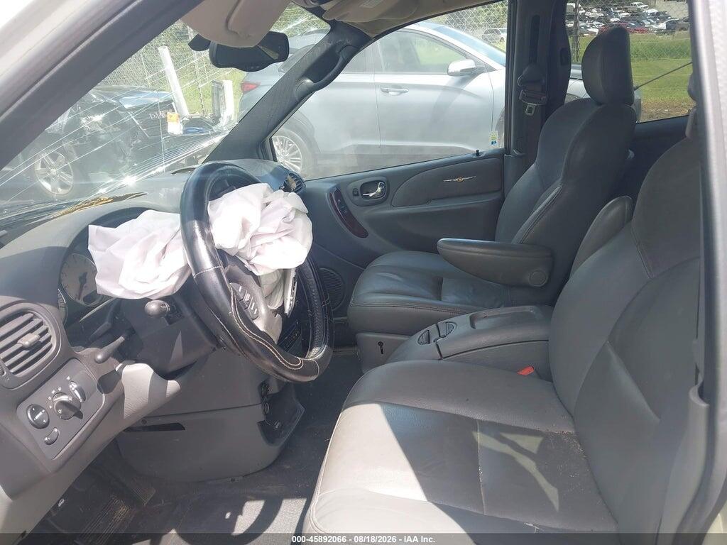 2C8GP64LX4R592003 2004 CHRYSLER TOWN & COUNTRY photo no. 5