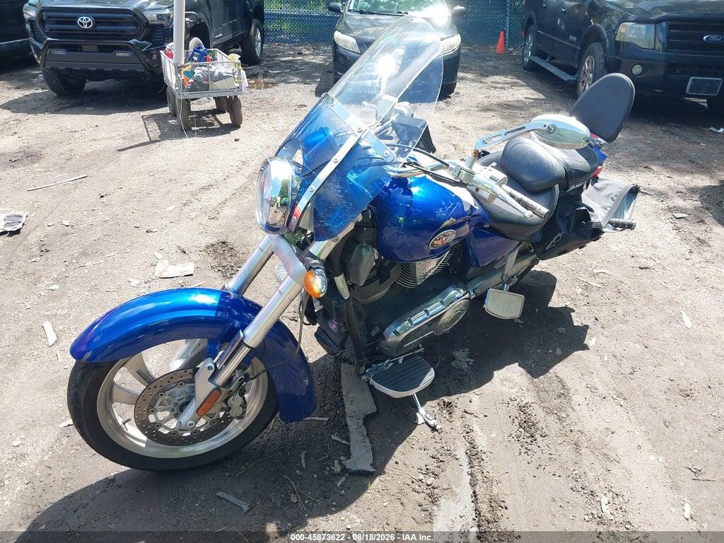 5VPCB16D343005383 2004 VICTORY MOTORCYCLES KINGPIN photo no. 2