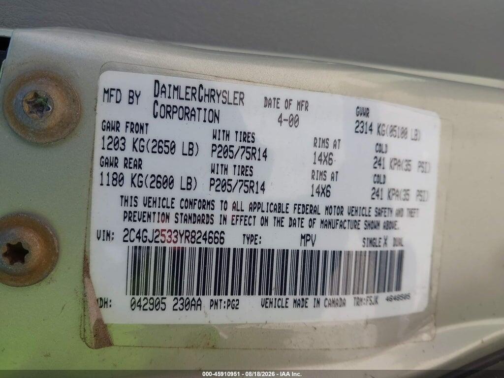 2C4GJ2533YR824666 2000 CHRYSLER VOYAGER photo no. 9