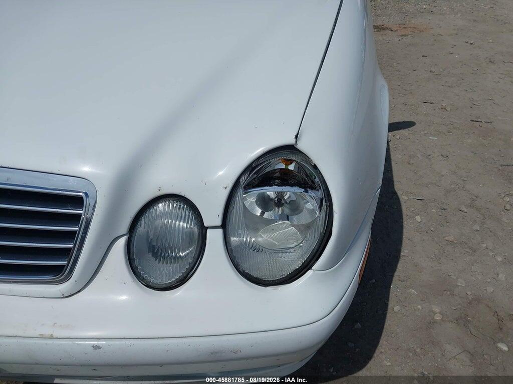WDBLK65G2YT040301 2000 MERCEDES-BENZ CLK 320 photo no. 6
