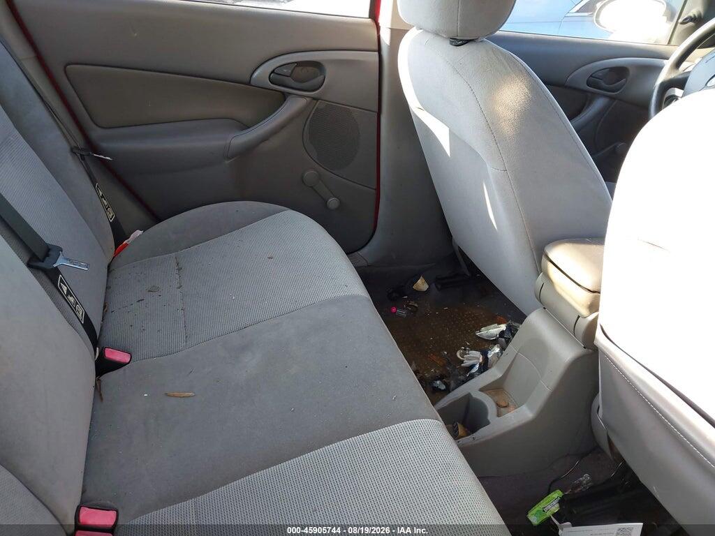 1FAFP33P02W196141 2002 FORD FOCUS photo no. 8