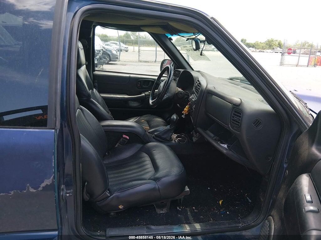 1GCCS19W028108238 2002 CHEVROLET S-10 photo no. 5