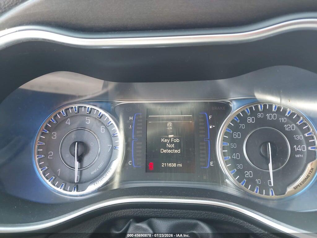 1C3CCCAB5GN132064 2016 CHRYSLER 200 photo no. 7