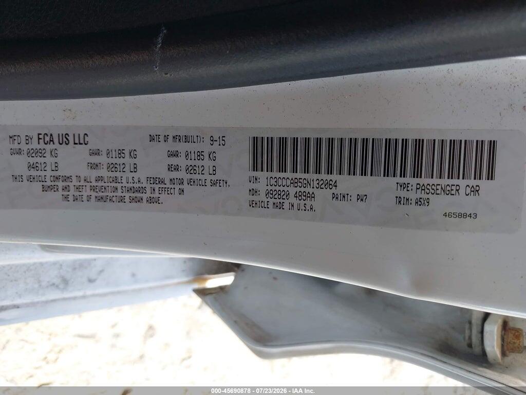 1C3CCCAB5GN132064 2016 CHRYSLER 200 photo no. 9