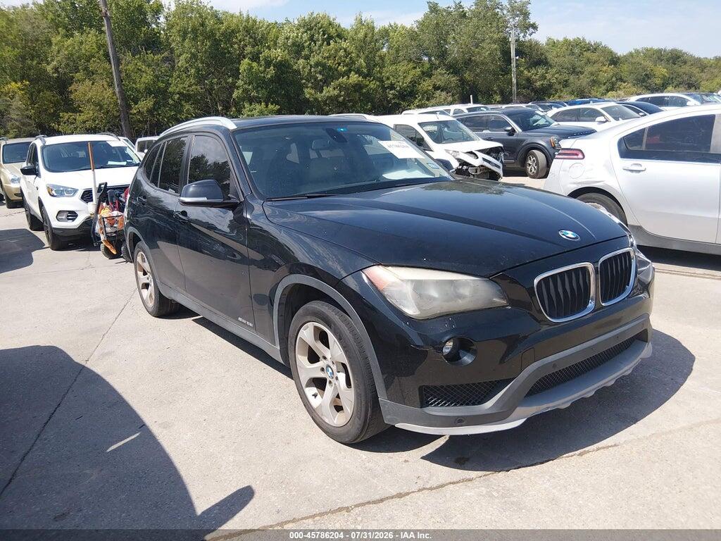 2015 BMW X1 WBAVM1C53FVW57083