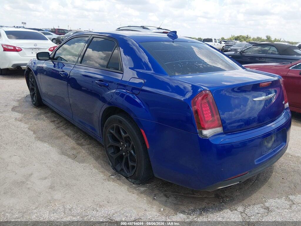 2C3CCAAG0KH727194 2019 CHRYSLER 300 photo no. 3