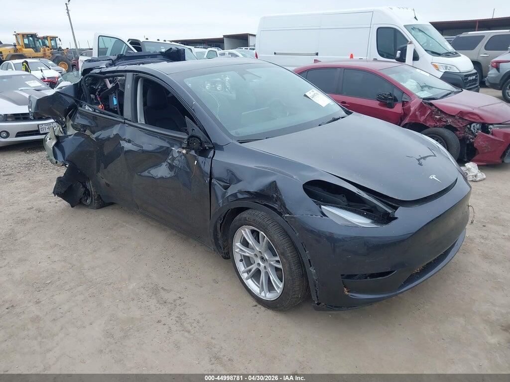 2024 TESLA MODEL Y 7SAYGDEEXRA226278