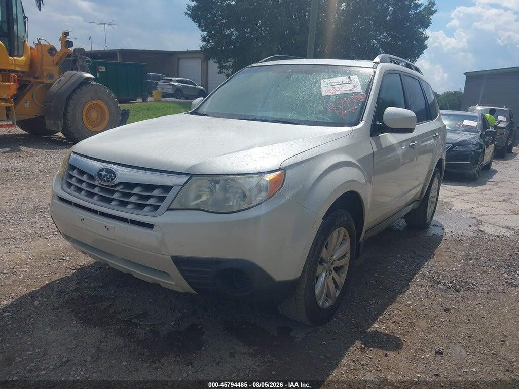 JF2SHADC9DH445468 2013 SUBARU FORESTER photo no. 2