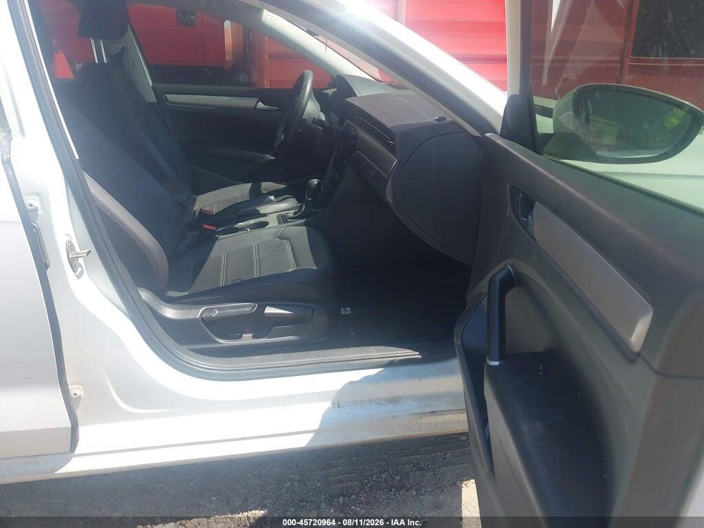 1VWSA7A31MC003174 2021 VOLKSWAGEN PASSAT photo no. 5