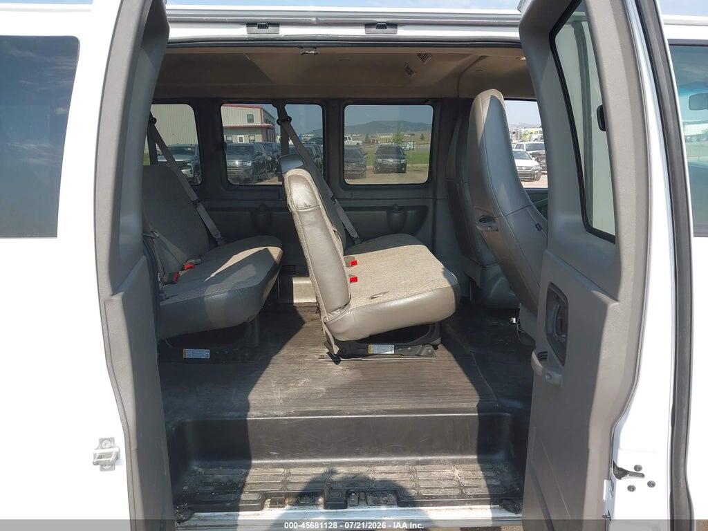 1GAZGNFP5R1204751 2024 CHEVROLET EXPRESS PASSENGER photo no. 8