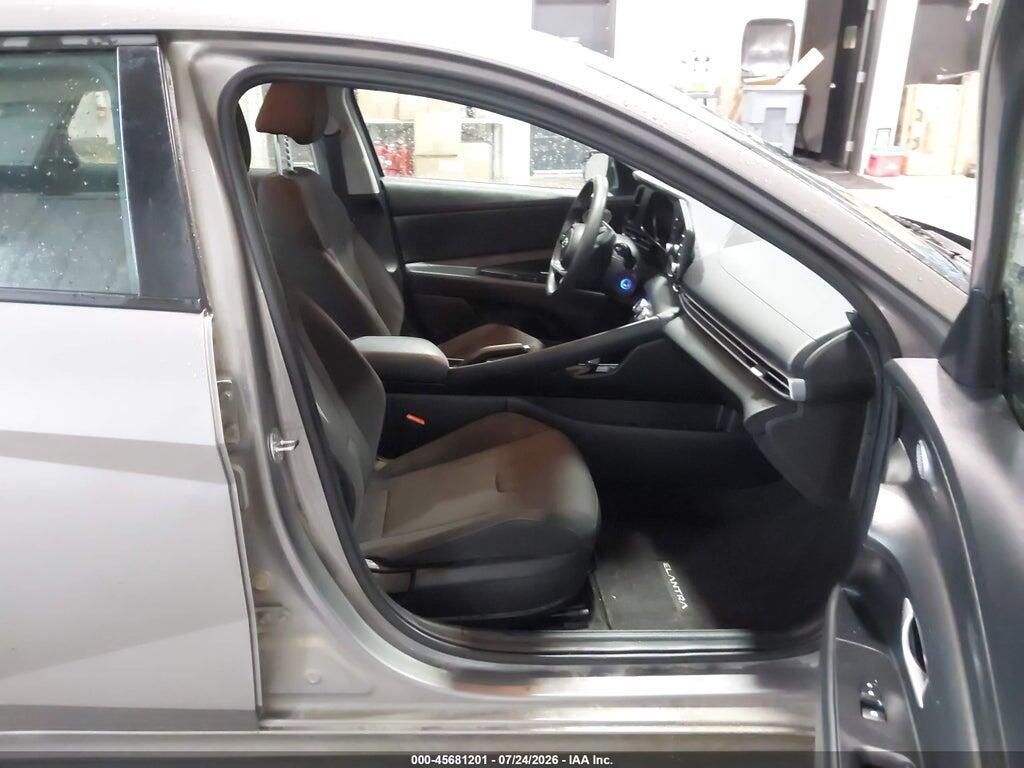 KMHLL4AG2PU545137 2023 HYUNDAI ELANTRA photo no. 5