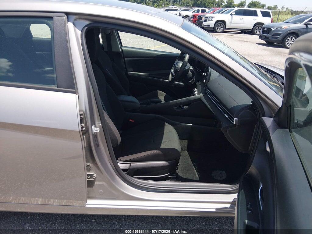 KMHLL4AG8PU545157 2023 HYUNDAI ELANTRA photo no. 5