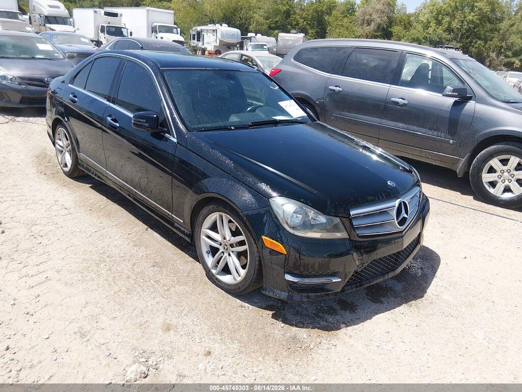 2012 MERCEDES-BENZ C 300 WDDGF8BB2CF923632