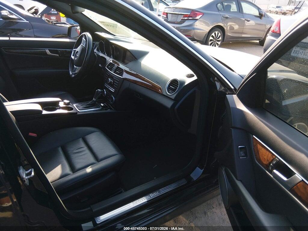 WDDGF8BB2CF923632 2012 MERCEDES-BENZ C 300 photo no. 5